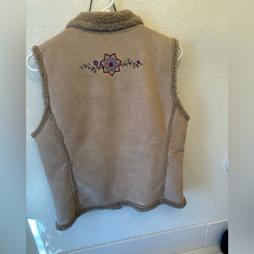 L.L. Bean Beige Fleece Vest with Floral Embroidery
